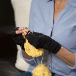 Copper Fit Hand Relief Compression Gloves "As Seen On TV" -Prym Clover Shop 640064P 1 26592.1693471501